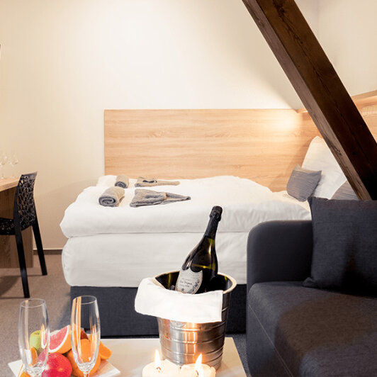 Club Apartments